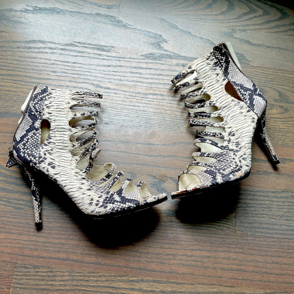 Stewart Weitzman snakeskin pump sandal